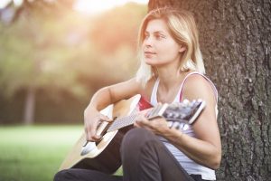 La Musique: Une Aide Précieuse Dans l’Adolescence